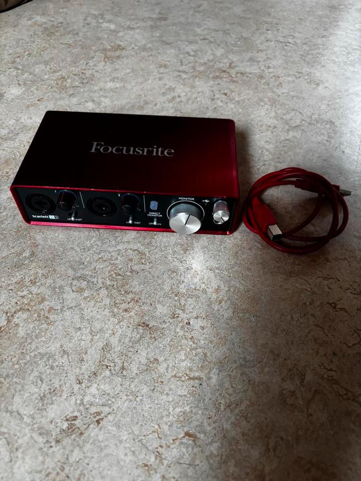 Focusrite Scarlett 2i2 (Zo goed als nieuw), Computers en Software, Geluidskaarten, Zo goed als nieuw, Ophalen of Verzenden