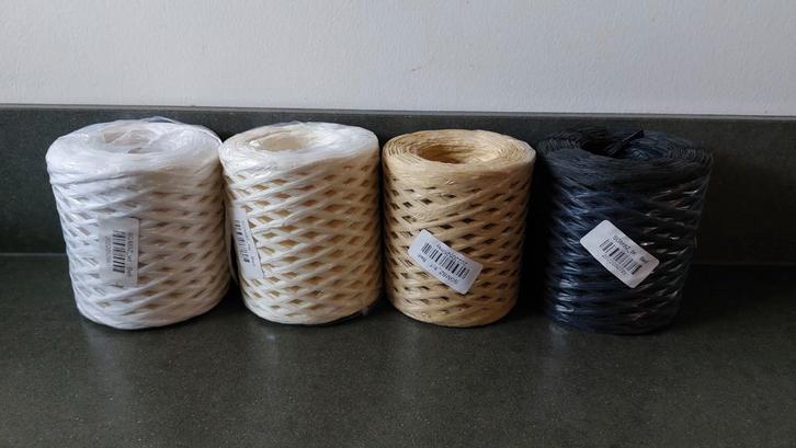 4 Rollen Raffia - Nieuw - Knutselen, Hobby en Vrije tijd, Knutselen, Ophalen of Verzenden