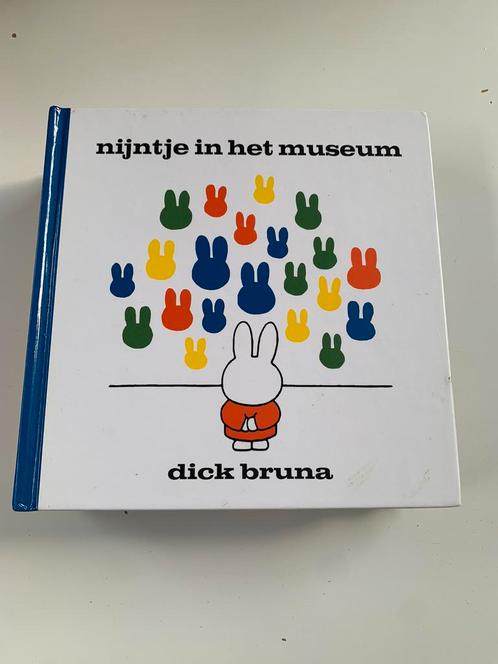 Dick Bruna - Nijntje in het museum, Boeken, Kinderboeken | Jeugd | onder 10 jaar, Zo goed als nieuw, Ophalen