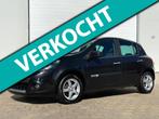 Renault Clio 1.2 Collection NEW APK Cruise Control Airco NAP, Voorwielaandrijving, Euro 5, Gebruikt, Zwart