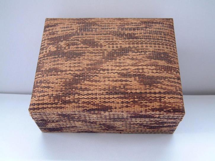 oud gaaf doosje Philippines, Verzamelen, Overige Verzamelen, Gebruikt, Ophalen of Verzenden