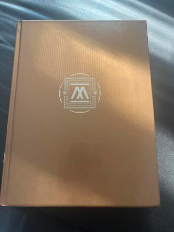 Griekse mythologie boek beschikbaar voor biedingen