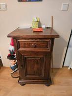 Antieke eendeurs kastje, Ophalen