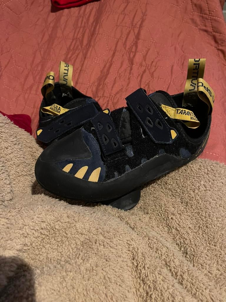(EU37.5, Zwart en Geel) La Sportiva - Tarantula Klimschoenen, Sport en Fitness, Klimsport, Ophalen of Verzenden, Gebruikt, Klimsportschoenen