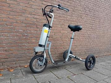 In nieuwstaat. Elektrische 2/3wieler loopfiets van Rollick! beschikbaar voor biedingen