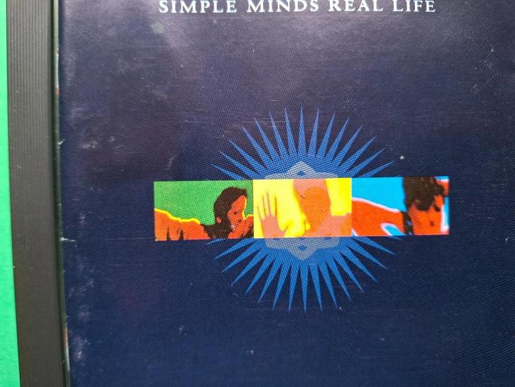 SIMPLE MINDS - REAL LIFE, Cd's en Dvd's, Cd's | Rock, Zo goed als nieuw, Poprock, Ophalen of Verzenden