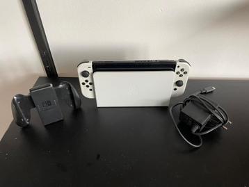 Nintendo Switch OLED - Wit beschikbaar voor biedingen