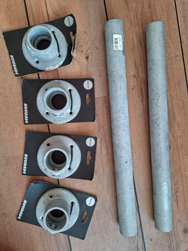 Steigerbuizen + Voetplaten - Nieuwstaat, Doe-het-zelf en Verbouw, Metalen, Zo goed als nieuw, IJzer, Ophalen of Verzenden