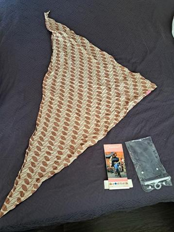 Mama scarf beschikbaar voor biedingen