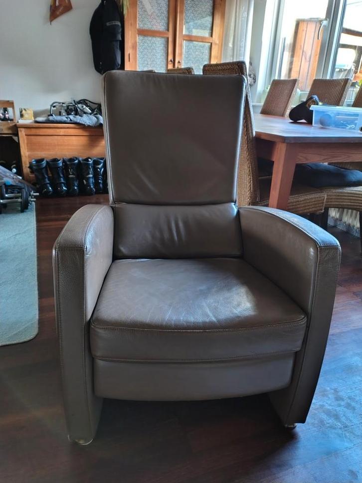 Relaxfauteuil damesmodel met voetensteun, Huis en Inrichting, Fauteuils, Ophalen
