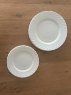 Vintage wit melkglas borden, Ophalen of Verzenden, Zo goed als nieuw, Bord(en)