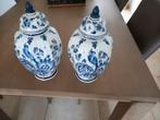 Prachtige Delfsblaauwe  handgeschilderde vazen, Antiek en Kunst, Ophalen of Verzenden
