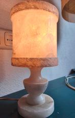 Vintage alabaster tafellamp 26 cm hoog alabast jaren 70, Huis en Inrichting, Ophalen of Verzenden, Zo goed als nieuw, Minder dan 50 cm