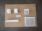Skadis opbergbord ikea met toebehoren, Huis en Inrichting, Woonaccessoires | Memoborden, Ophalen of Verzenden, Zo goed als nieuw