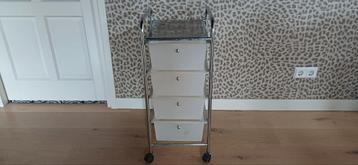 Ladekastje op wielen met 4 lades