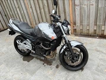 Zo goed als nieuwe susuki gsr 600  3460 km beschikbaar voor biedingen