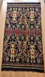 Trad. geweven Ikat uit Sumba, 2.28x1.21cm, Huis en Inrichting, Stoffering | Tapijten en Kleden, Rood, Ophalen of Verzenden, Rechthoekig