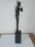 Brons Beeld  van Corry Ammerlaan      Proost, Verzamelen, Beelden en Beeldjes, Ophalen of Verzenden, Zo goed als nieuw, Mens