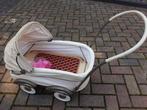 Ouderwetse/antieke poppenwagen., Ophalen