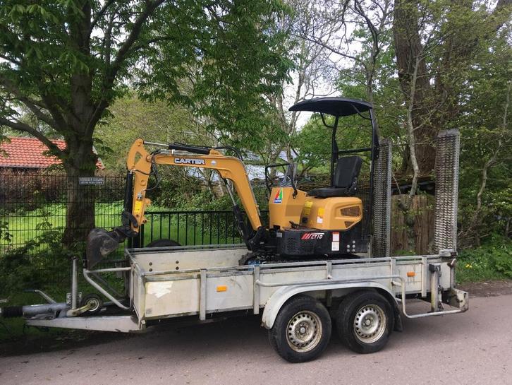 Te huur minigraver graafmachine (oprijwagen, autoambulance), Diensten en Vakmensen, Verhuur | Gereedschap en Machines