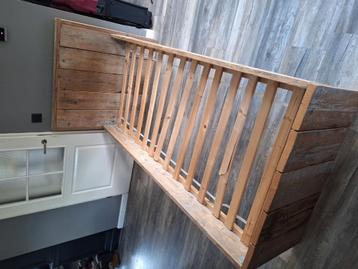 Steigerhouten bed 1 persoons  beschikbaar voor biedingen