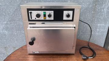 Memmert S25 Laboratorium Oven – 800W  220C beschikbaar voor biedingen