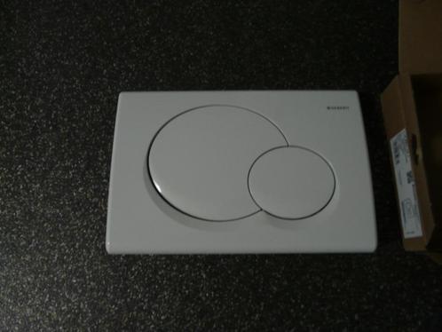 Geberit Samba frontbediening, Doe-het-zelf en Verbouw, Sanitair, Zo goed als nieuw, Toilet, Ophalen