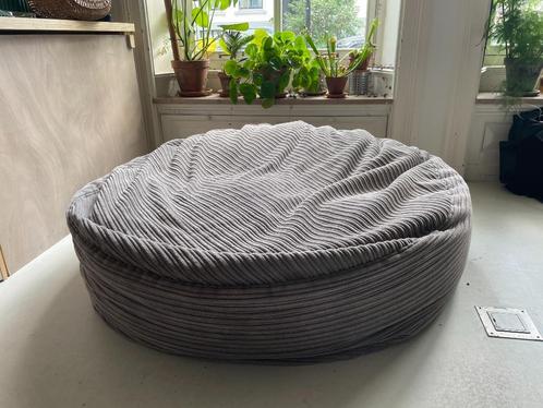 zitzak / lounge pug, Huis en Inrichting, Zitzakken, Zo goed als nieuw, Zitzak, Grijs, Ophalen