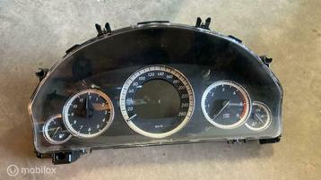 Instrumentenpaneel Mercedes E-klasse Estate S212 A2129004104 beschikbaar voor biedingen