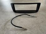 Antenne adapter en inbouwframe Peugeot 107 zwart, Auto diversen, Autoradio's, Ophalen of Verzenden, Zo goed als nieuw