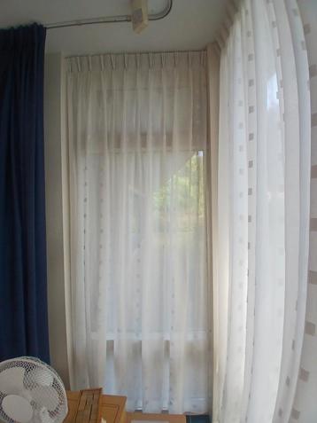 EHS Vitrage glasgordijnen. 4 stukken. 2x 0.5 m en 2x 2m beschikbaar voor biedingen
