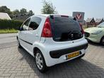 Peugeot 107 1.0-12V Sportium RIJKLAARPRIJS!, Voorwielaandrijving, Stof, Gebruikt, Zwart