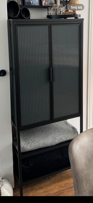 Ikea kast vitrinekast