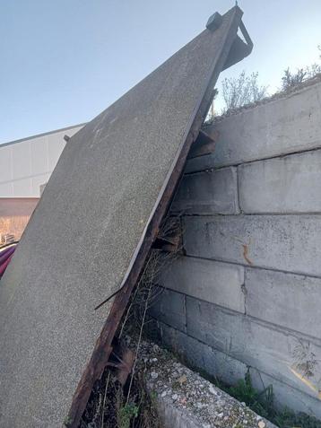 Gebruikt brugdeel 493cm×350cm circulair beschikbaar voor biedingen