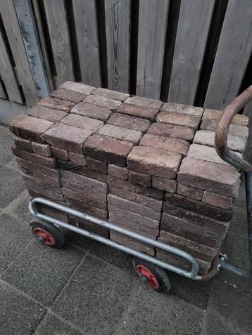 Baksteentjes & Vierkante Stenen - Tuinproject beschikbaar voor biedingen
