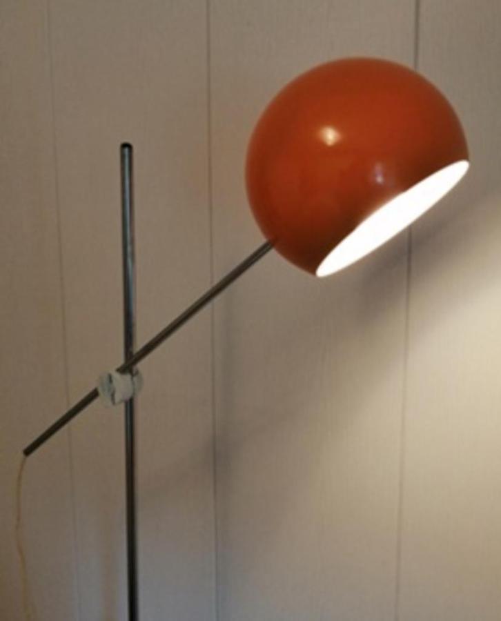 Mooie Vintage oranje vloerlamp van GEPO uit de jaren 60/70, Huis en Inrichting, Lampen | Vloerlampen, Zo goed als nieuw, 150 tot 200 cm