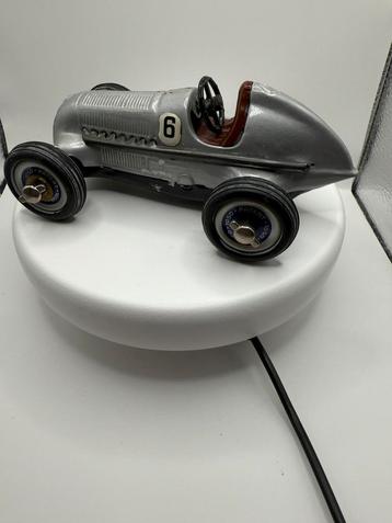Mercedes Benz Silberpfeil van Schuco. beschikbaar voor biedingen