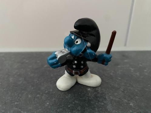Smurf Schleich 20123 Politieman met fluitje en stok zwart, Verzamelen, Smurfen, Zo goed als nieuw, Poppetje, Figuurtje of Knuffel