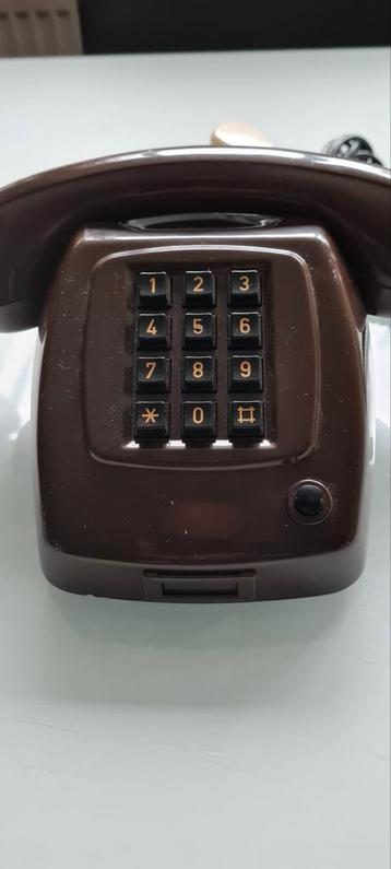 Telefoon T65 de luxe met druktoetsen beschikbaar voor biedingen