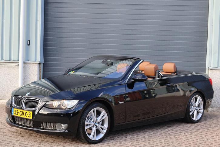 BMW 3-Serie 3.0 I 325 Cabrio 160KW AUT 2008 Zwart, Auto's, BMW, Particulier, 3-Serie, Airbags, Airconditioning, Alarm, Android Auto