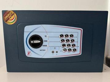 NIEUW!! Zeer degelijke muurkluis inbouwkluis kluis brandkast beschikbaar voor biedingen