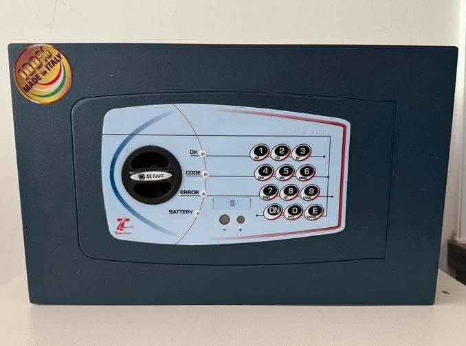 NIEUW!! Zeer degelijke muurkluis inbouwkluis kluis brandkast, Huis en Inrichting, Brandblussers en Brandkasten, Nieuw, Brandkast