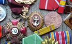 Wereld lot met 20 stuks militaria (2), Ophalen of Verzenden, Landmacht, Nederland