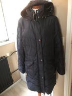 Luhta winterjas mt 42, Kleding | Dames, Jassen | Winter, Ophalen of Verzenden, Zo goed als nieuw, Maat 42/44 (L), Zwart
