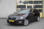 Skoda Octavia Combi 1.5 TSI 150PK! Automaat Business Edition, Gebruikt, 150 pk, Leder en Stof, Origineel Nederlands