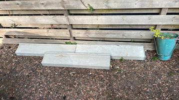 Betonnen vensterbank, buiten beschikbaar voor biedingen