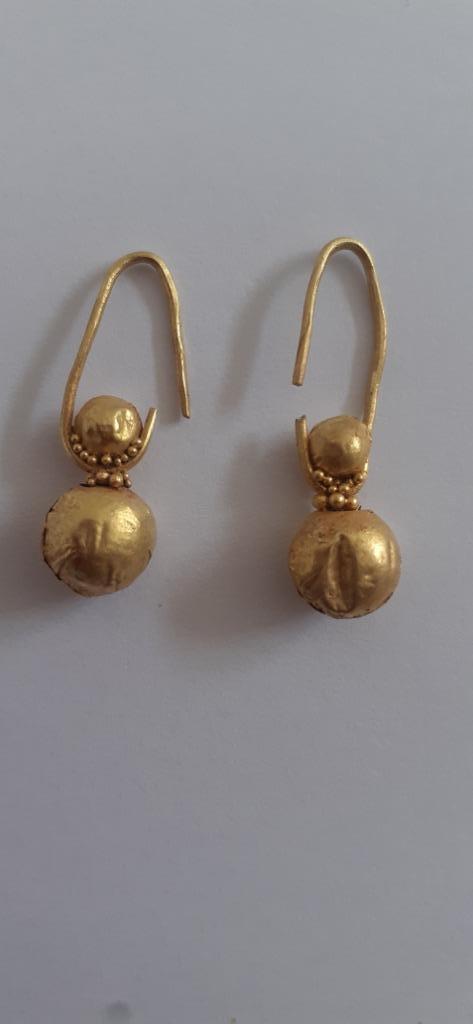 Een paar Gouden Vikings Oorbellen, Antiek en Kunst, Antiek | Goud en Zilver, Goud, Ophalen