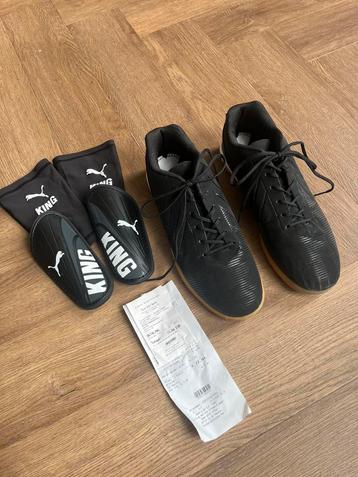 Nieuwe zaalvoetbal schoenen zwart beschikbaar voor biedingen