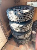 Winterbanden 195/55R15 85H, Ophalen of Verzenden, Zo goed als nieuw