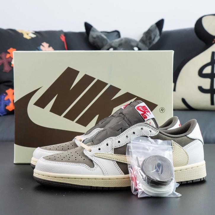 Travis Scott x Air Jordan 1, Kleding | Heren, Schoenen, Nieuw, Sneakers of Gympen, Overige kleuren, Ophalen of Verzenden